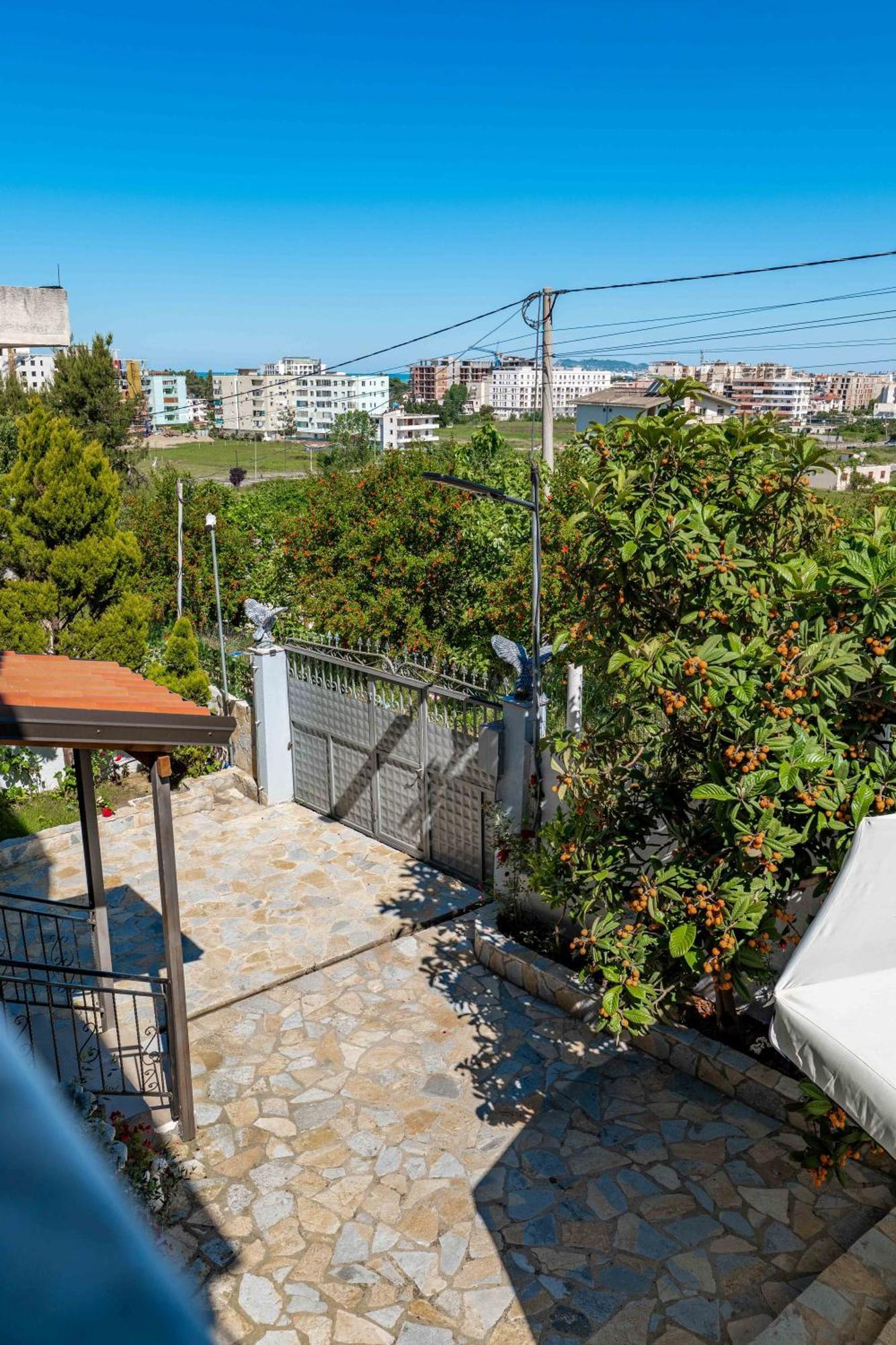 Kalpazo Kaja Vila Garden Golem  Exterior photo